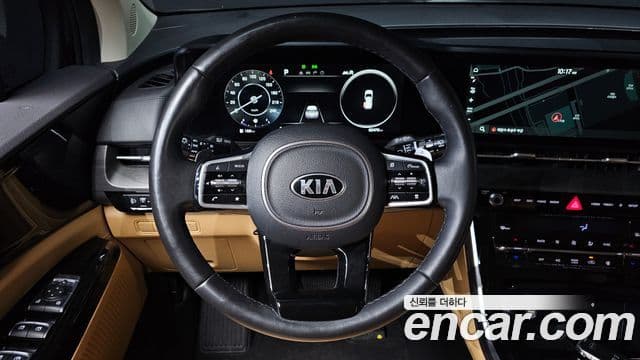 Kia Carnival 2020 — ფოტო 13/20