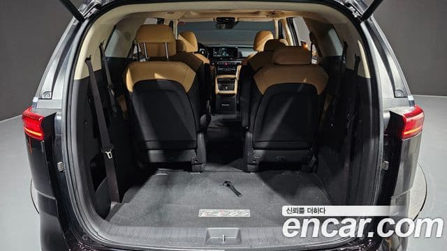 Kia Carnival 2020 — ფოტო 19/20