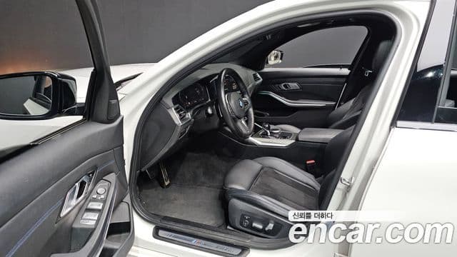BMW 3 Series 2021 — ფოტო 10/20