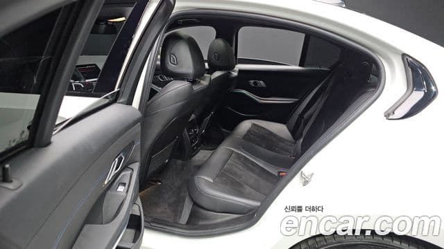 BMW 3 Series 2021 — ფოტო 19/20