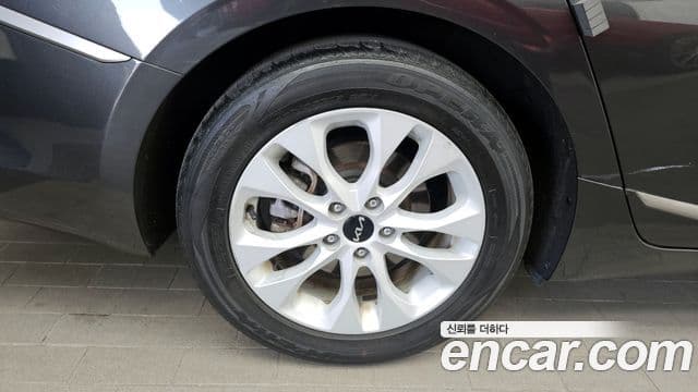 Kia K8 2022 — фото 5 из 20