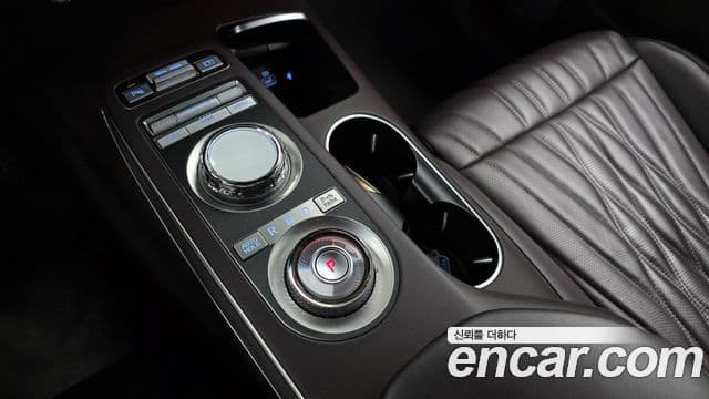 Genesis GV70 2021 — ფოტო 9/20