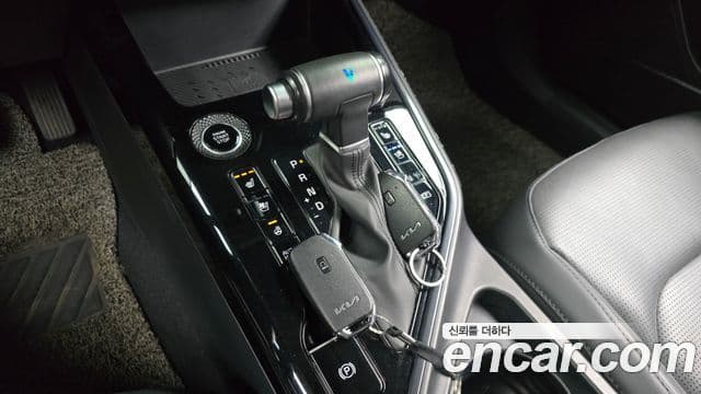 Kia Niro 2022 — Şəkil 9/20