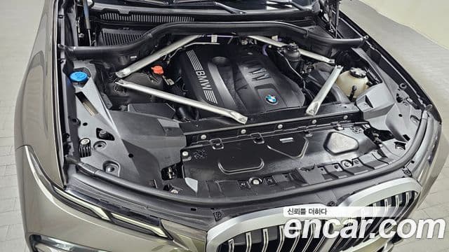 BMW X7 2023 — ფოტო 6/20