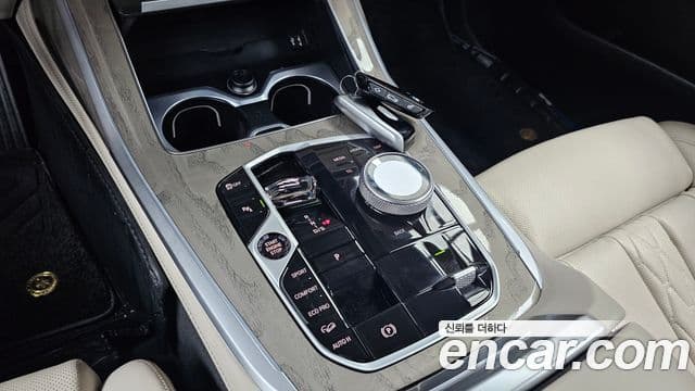 BMW X7 2023 — ფოტო 9/20