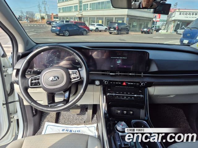 Kia Carnival 2021 — Şəkil 7/15