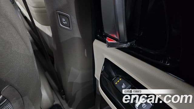 Kia Carnival 2021 — Şəkil 18/20