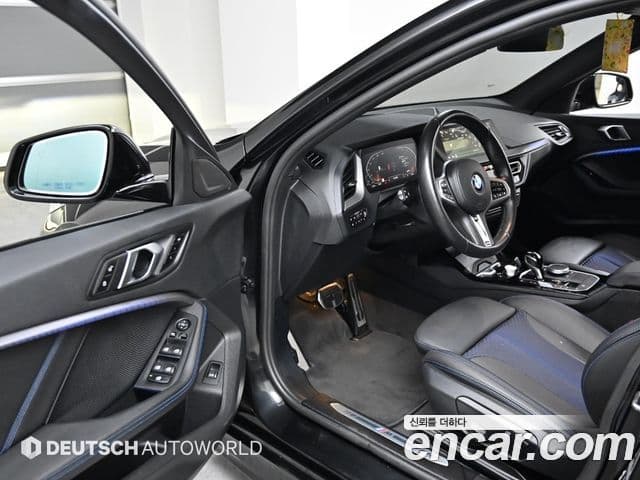 BMW 1 Series 2023 — Şəkil 17/20