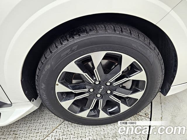 Kia Carnival 2021 — Şəkil 19/20