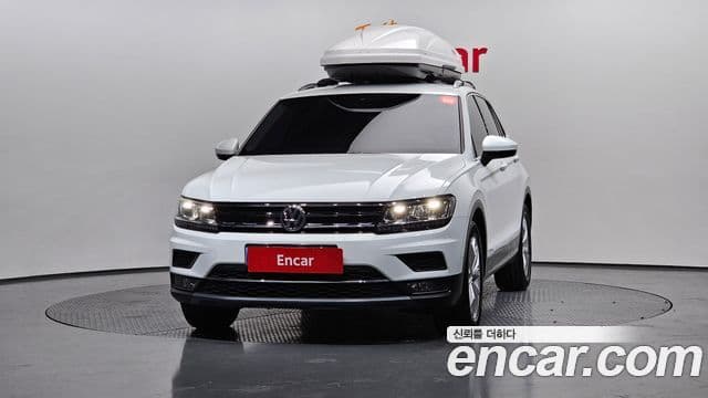 Volkswagen Tiguan 2020 — Фото 2/20