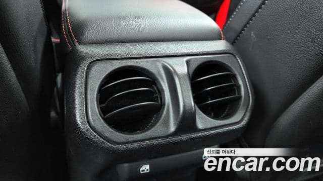 Jeep Wrangler 2020 — Şəkil 19/20