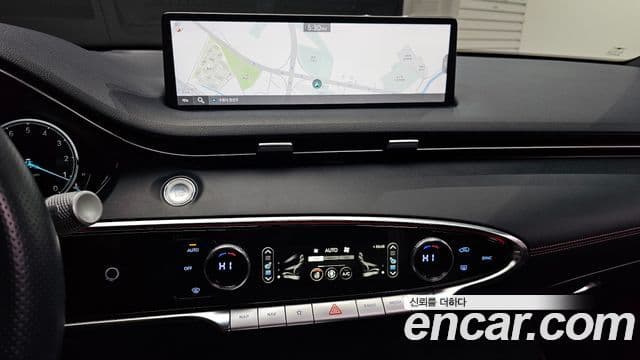 Genesis GV70 2022 — Şəkil 14/20