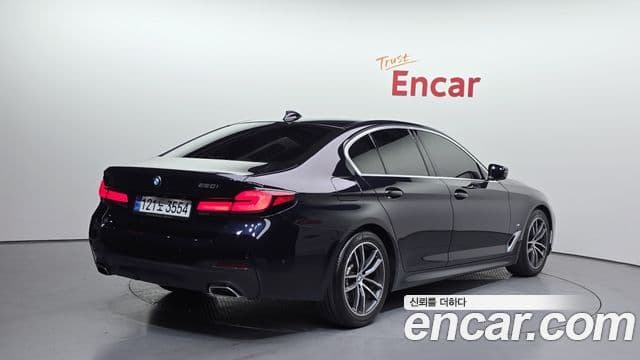 BMW 5 Series 2022 — ფოტო 2/20