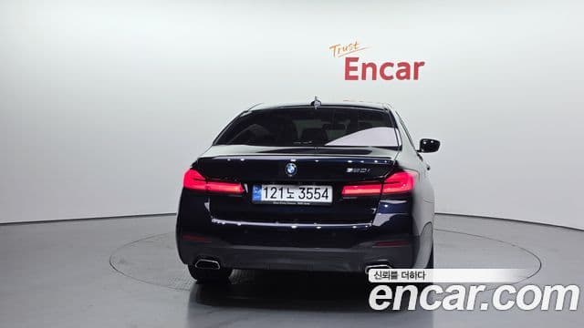 BMW 5 Series 2022 — ფოტო 4/20