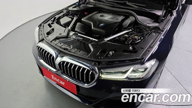 BMW 5 Series 2022 — ფოტო 6/20