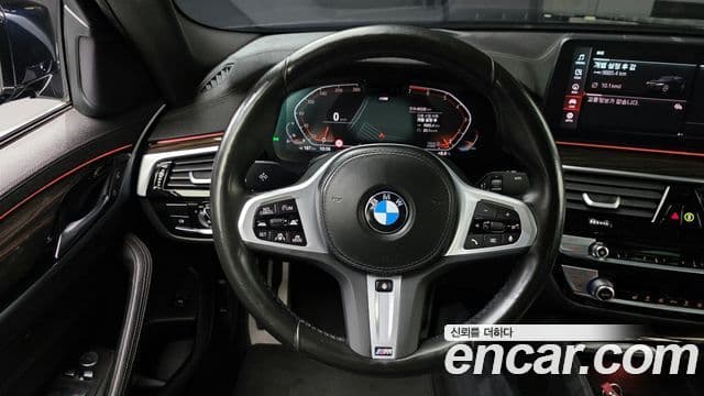 BMW 5 Series 2022 — ფოტო 14/20