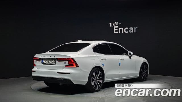 Volvo S60 2024 — Photo 7/20
