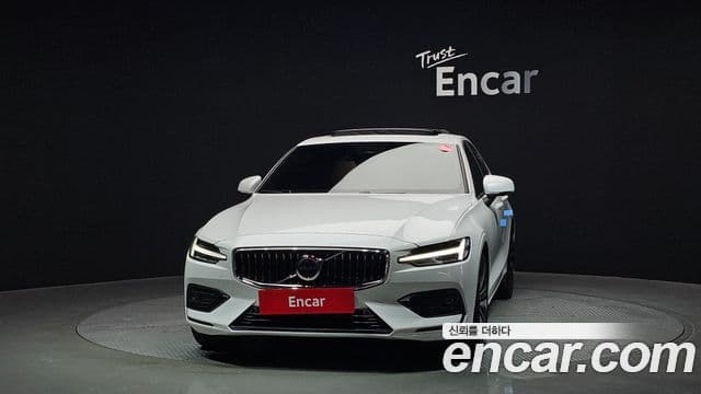 Volvo S60 2024 — Photo 15/20