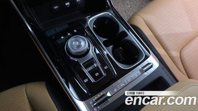 Kia Carnival 2023 — ფოტო 9/20