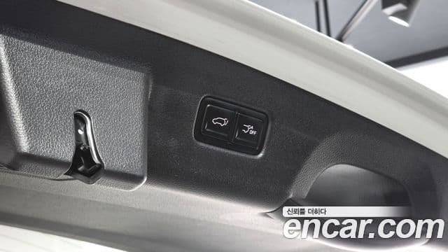 Kia Carnival 2023 — Фото 20/20