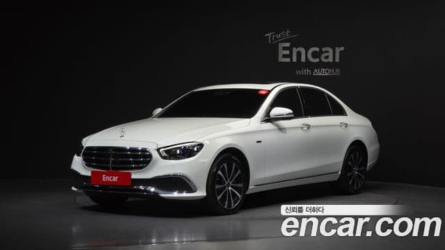 Mercedes-Benz E-Class 2021 — ფოტო 1/20