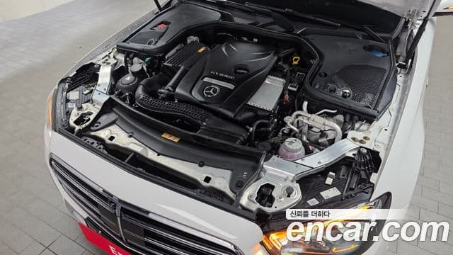Mercedes-Benz E-Class 2021 — ფოტო 6/20