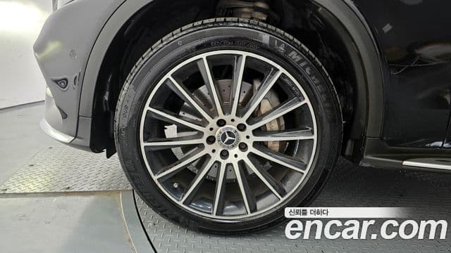 Mercedes-Benz GLC-Class 2019 — Şəkil 5/20
