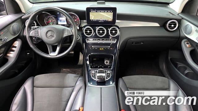 Mercedes-Benz GLC-Class 2019 — Şəkil 7/20