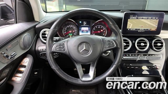 Mercedes-Benz GLC-Class 2019 — Şəkil 13/20