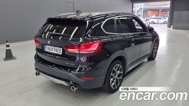 BMW X1 2021 — Photo 1/14