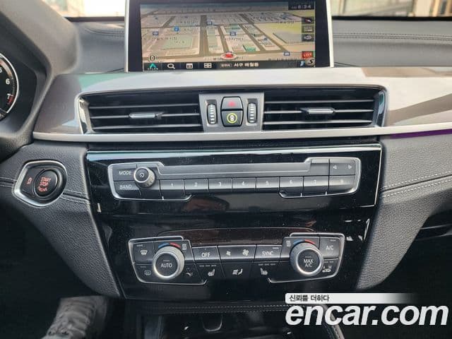 BMW X1 2021 — Photo 12/14