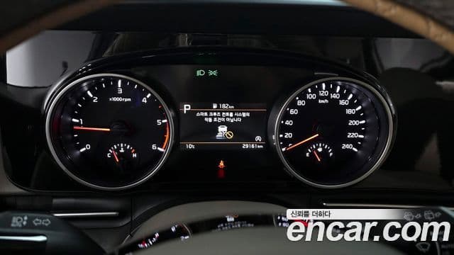Kia Carnival 2021 — Photo 4/20