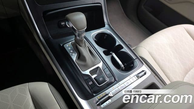 Kia Carnival 2021 — Photo 5/20