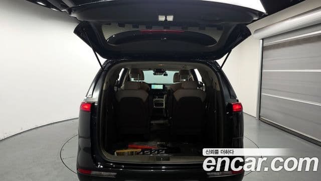 Kia Carnival 2021 — Photo 12/20