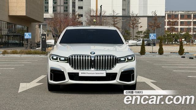 BMW 7 Series 2021 — ფოტო 14/20