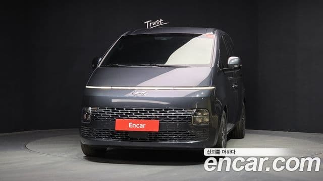 Hyundai Staria 2021 — ფოტო 3/20
