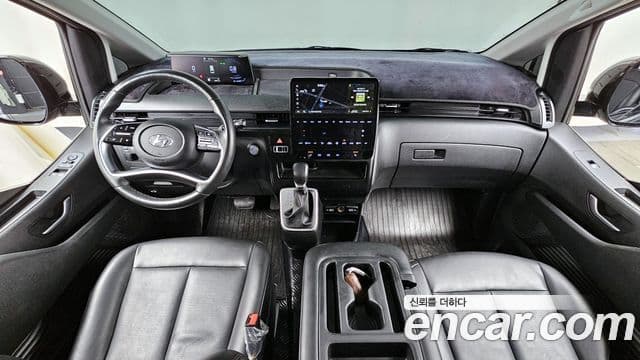 Hyundai Staria 2021 — ფოტო 7/20