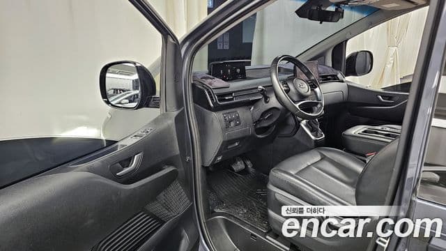 Hyundai Staria 2021 — ფოტო 10/20
