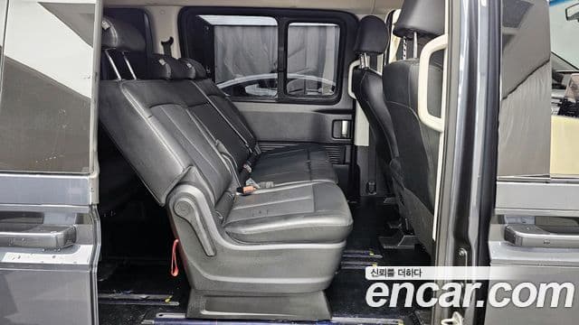 Hyundai Staria 2021 — ფოტო 12/20