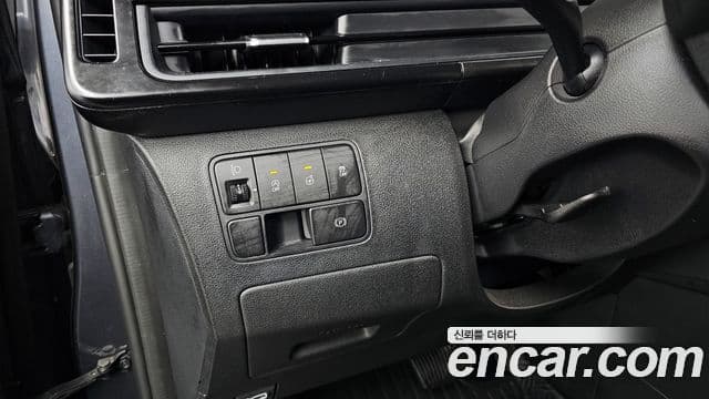 Hyundai Staria 2021 — ფოტო 16/20