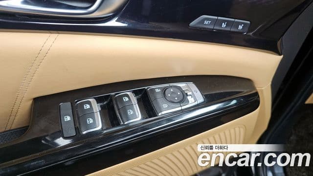 Kia Carnival 2020 — ფოტო 14/20