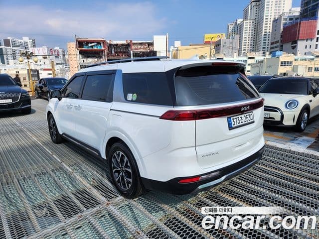 Kia Carnival 2023 — Фото 4/20