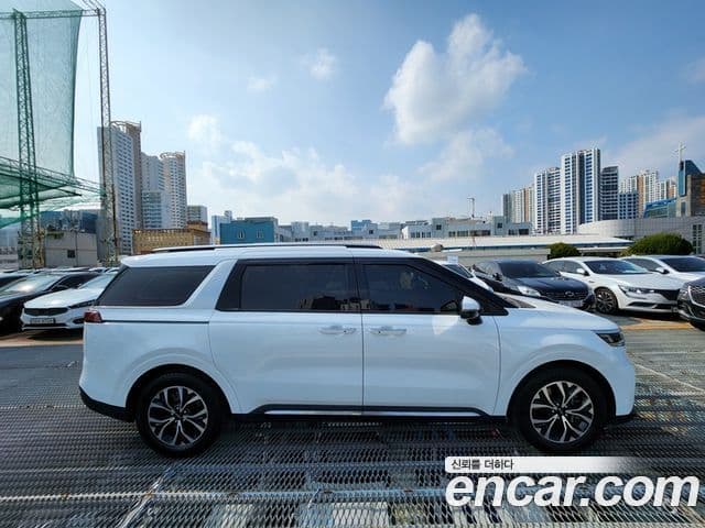 Kia Carnival 2023 — Фото 7/20