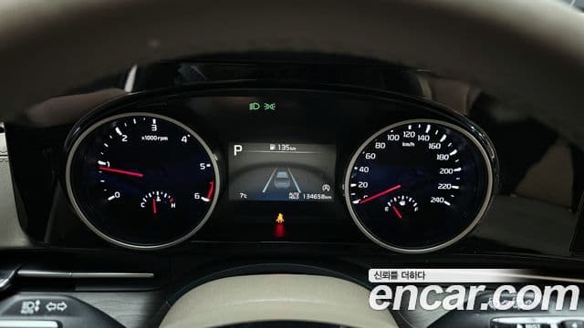 Kia Carnival 2020 — Фото 8/20