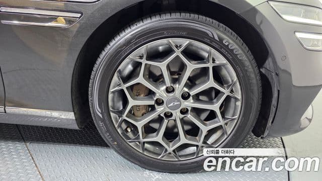 Genesis Electrified G80 2022 — ფოტო 5/20