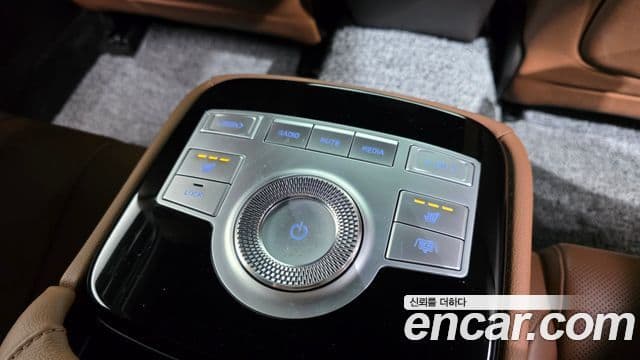 Genesis Electrified G80 2022 — ფოტო 19/20