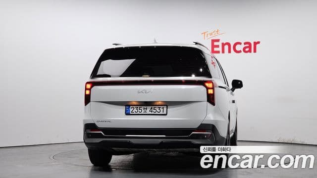 Kia Carnival 2024 — ფოტო 4/20
