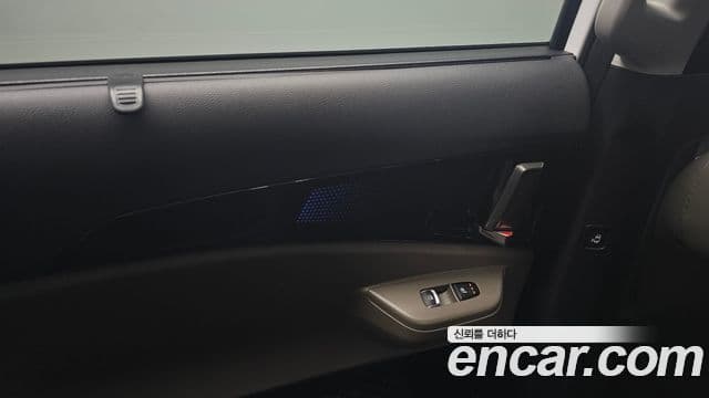 Kia Carnival 2024 — ფოტო 18/20