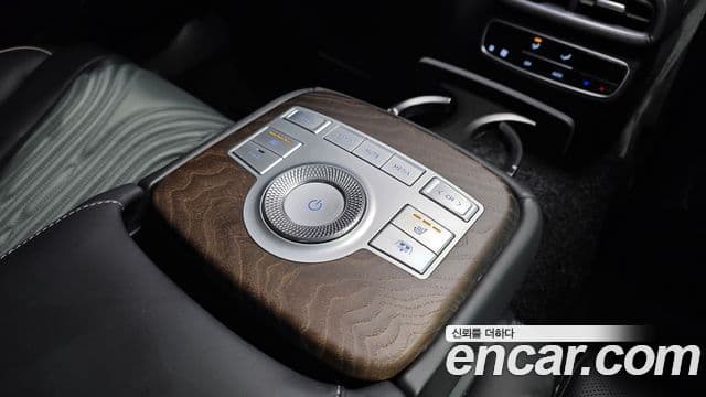 Genesis Electrified G80 2020 — ფოტო 19/20