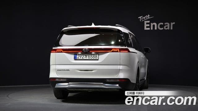 Kia Carnival 2020 — Фото 4/20